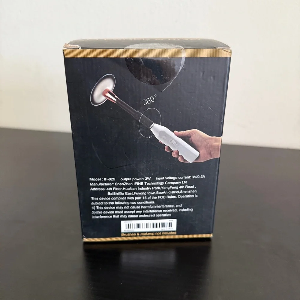 Fashion Poshers makeup brush